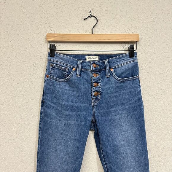 MADEWELL 9” Mid Rise Skinny Crop Jeans Button Front Tencel Stretch in Blue - Picture 2 of 14